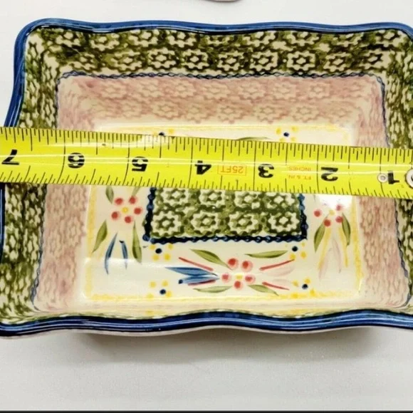 1 Quart Temp-tations Bakeware with rack. Old World design - Picture 2 of 3